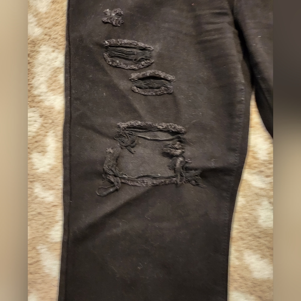 Jean - Picture 3 of 4